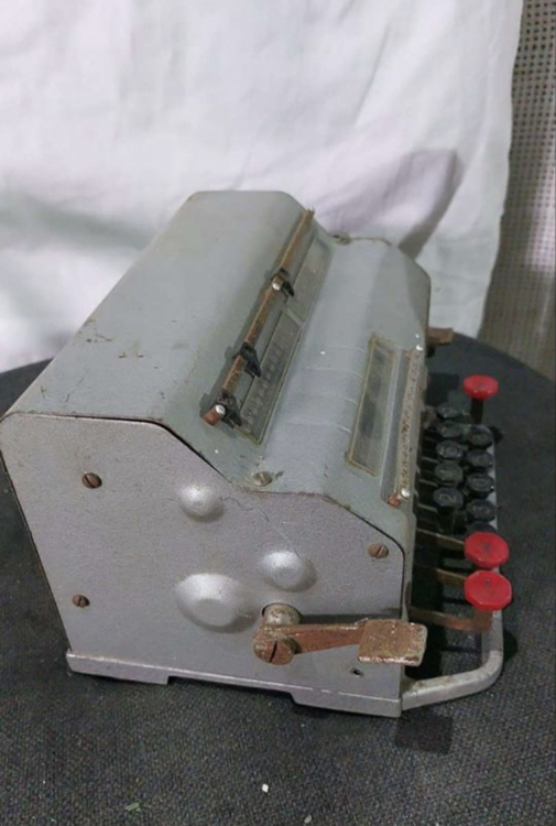 Счетная машинка ВК-1 СССР
